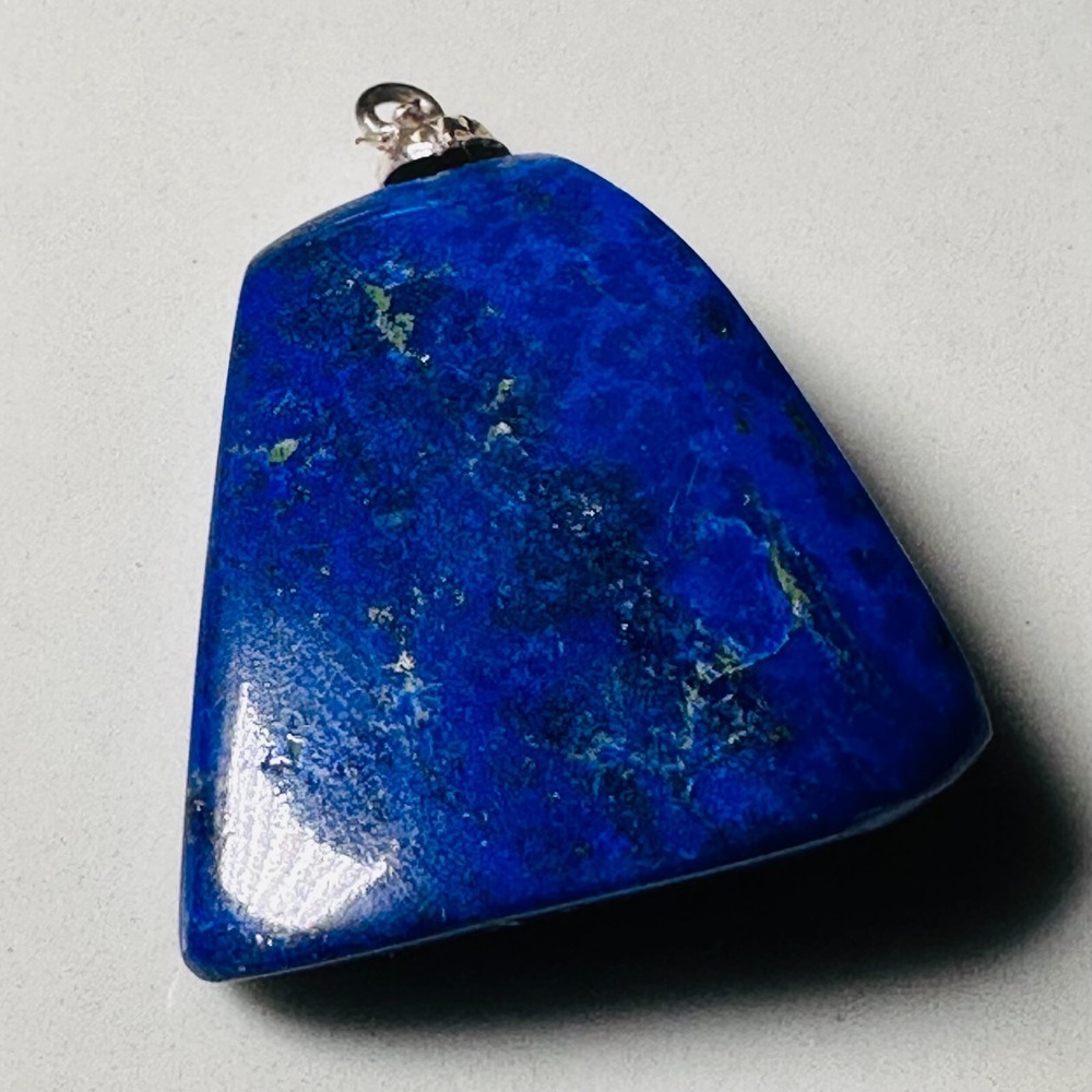 Two Lapis Lazuli Pendants - Plus Two Similar Stones Red and Green - Picture 3 of 6